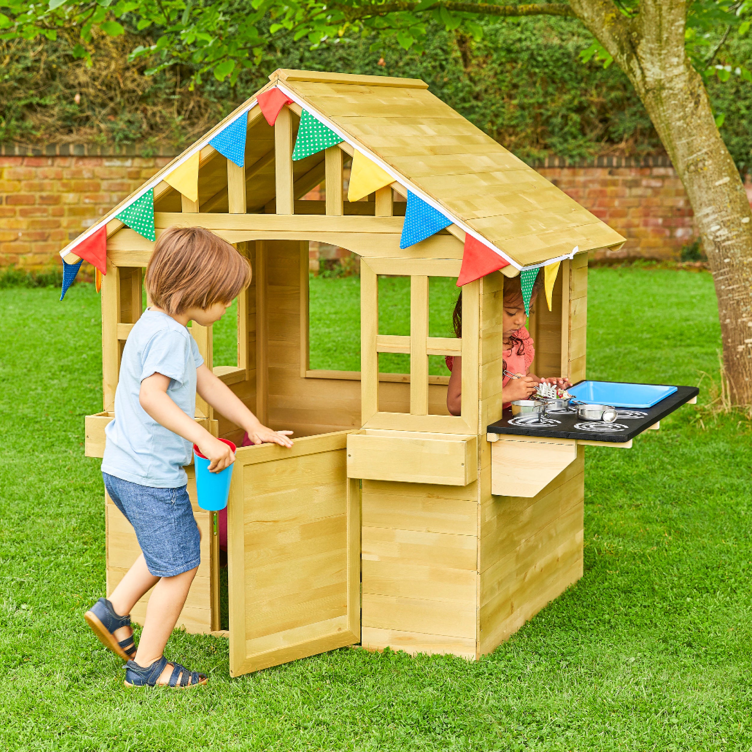 Outdoor cubby store house